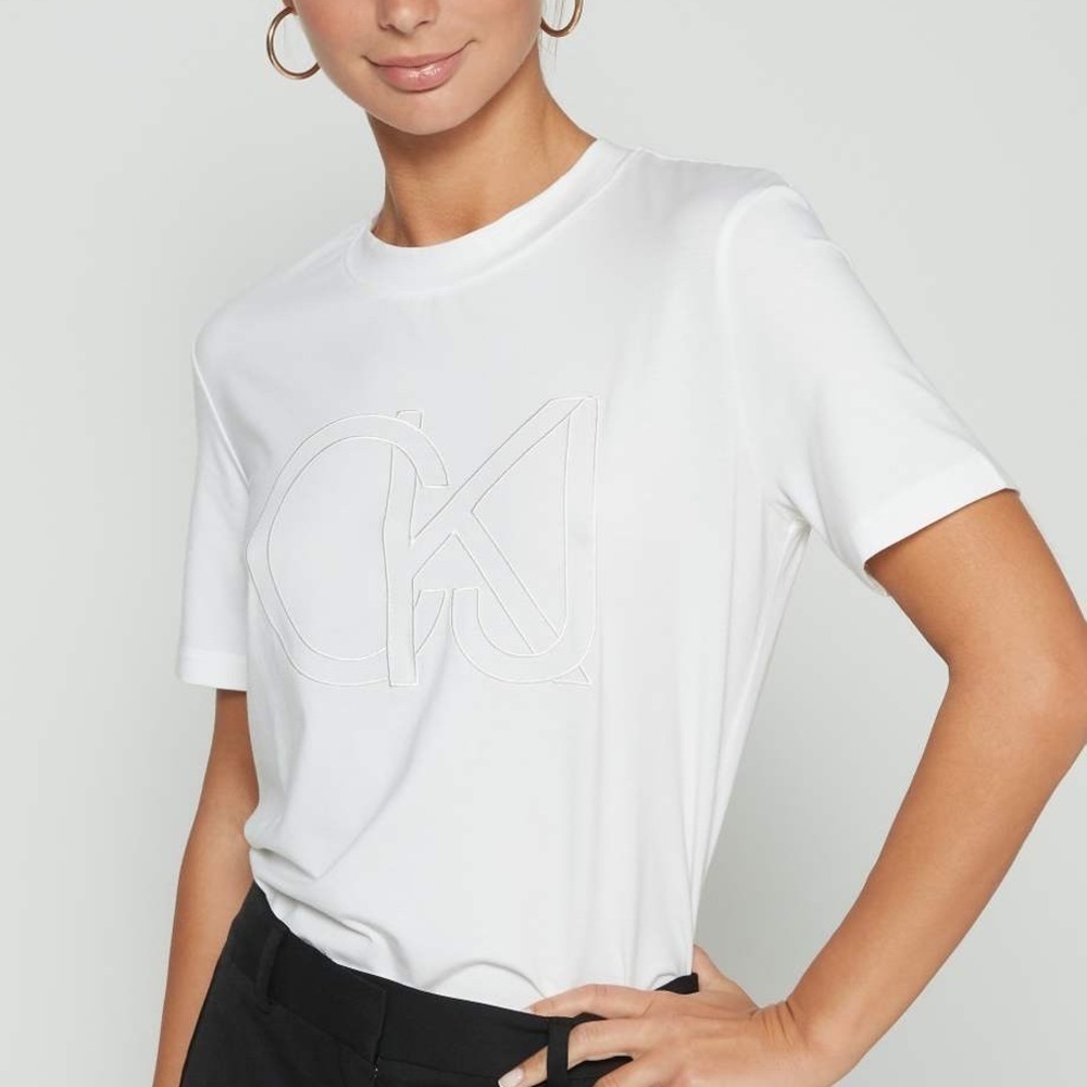 HOST PICK! 🥳🎉 Calvin Klein Jeans T-Shirt